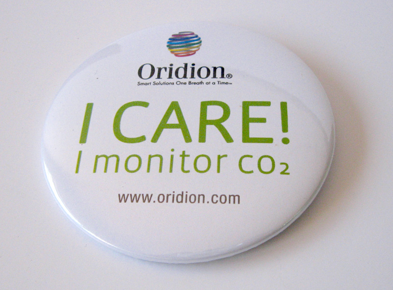 סיכות דש לבגד, נילי