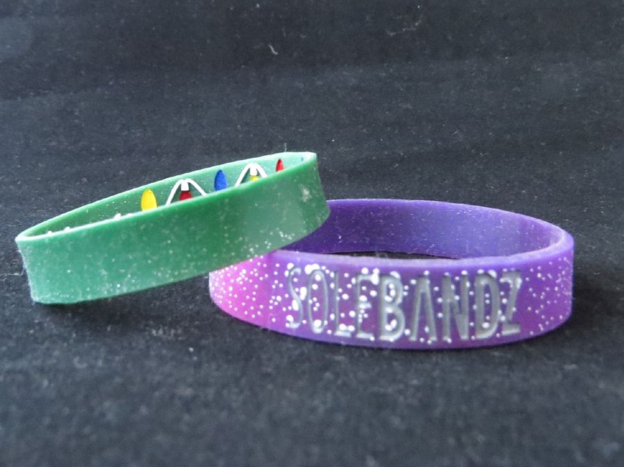 צמיד סיליקון עם נוצצים - אלמוג