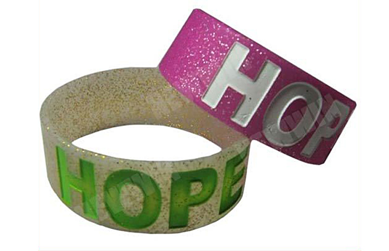 צמיד סיליקון עם נוצצים, אביחי